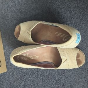 Toms wedges